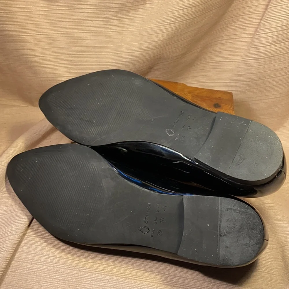 NWOT Ahimsa point toe cork footbed flats 2
